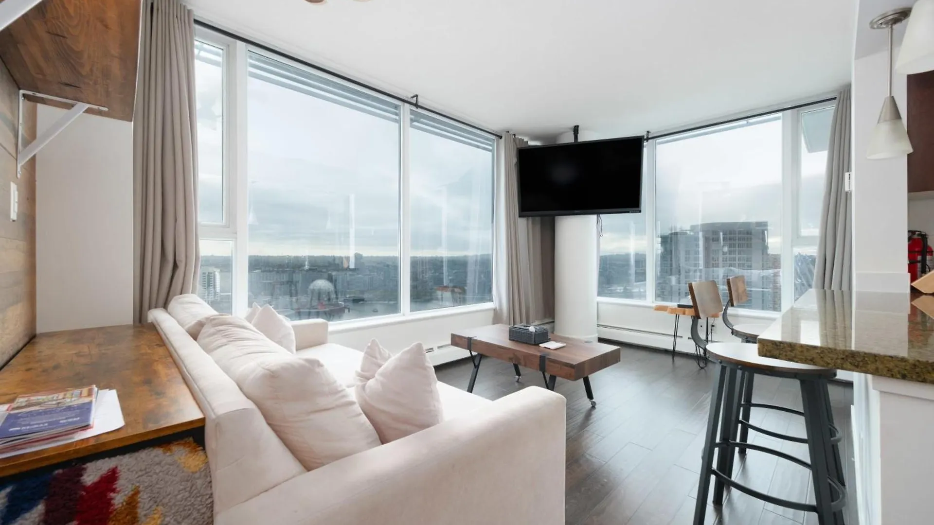 Sub-Penthouse Apartment With Pool Jacuzzi & Sauna location
